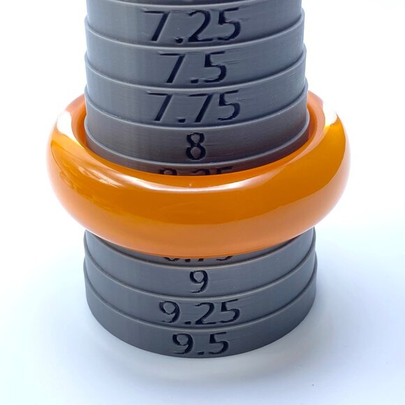 Vintage Orange Crush Bangle Pairing — Carved Resin & Smooth Lucite Bangles - Picture 4 of 12